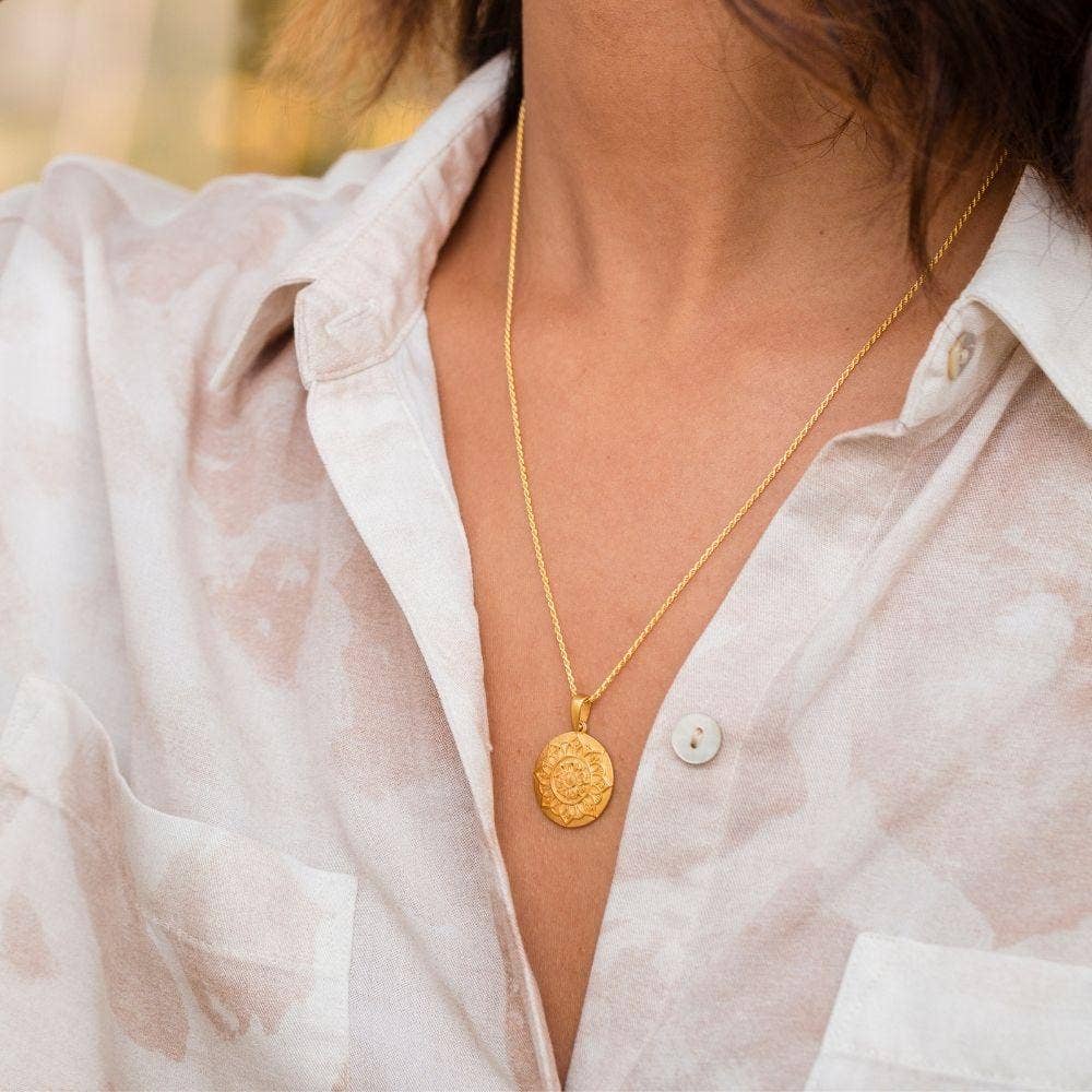 I Am Grateful - inspirational Mantra® mandala necklace: Yellow Gold