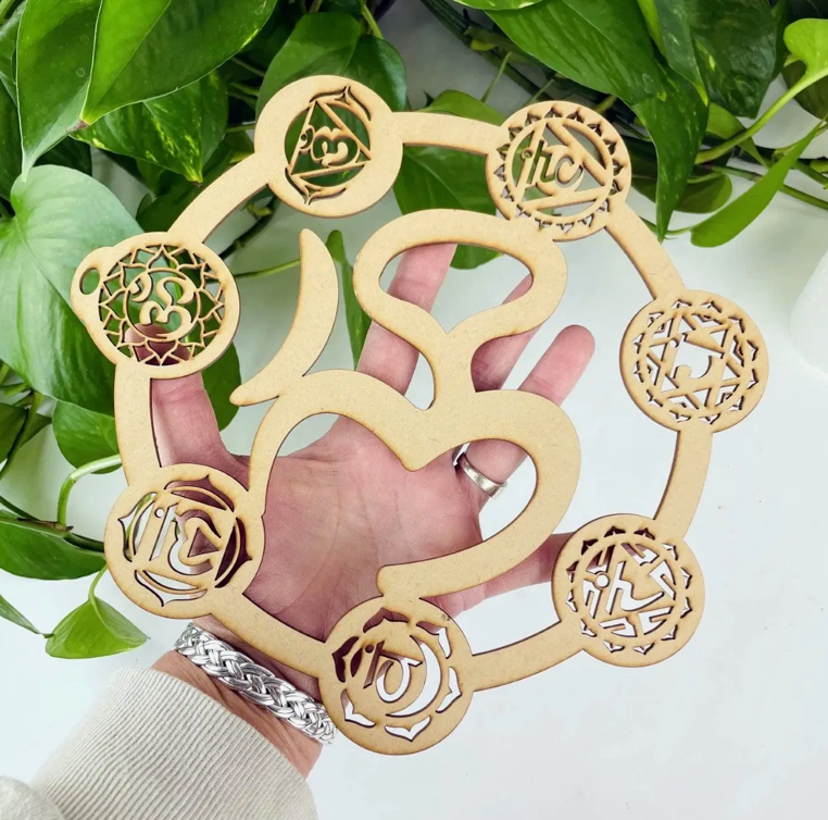 CRYSTAL GRID - OM AND 7 CHAKRAS DESIGN - 25CM - Wood Crystal Grid - 7 Chakras Design - Stones and Crystals - healing stones and crystals - keeping in your meditation space