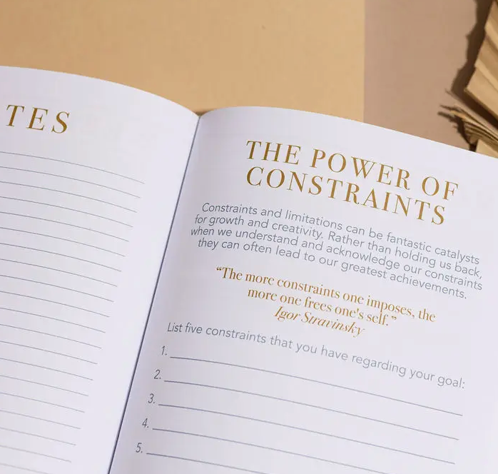 MIND NOTES: DAILY WELLBEING, MINDFULNESS & GRATITUDE JOURNAL - Inspirational quotes - Coloring pages - Motivational exercises - Probing questions  - Coaching techniques - Mindfulness techniques. - Breathing exercises - Positive affirmations