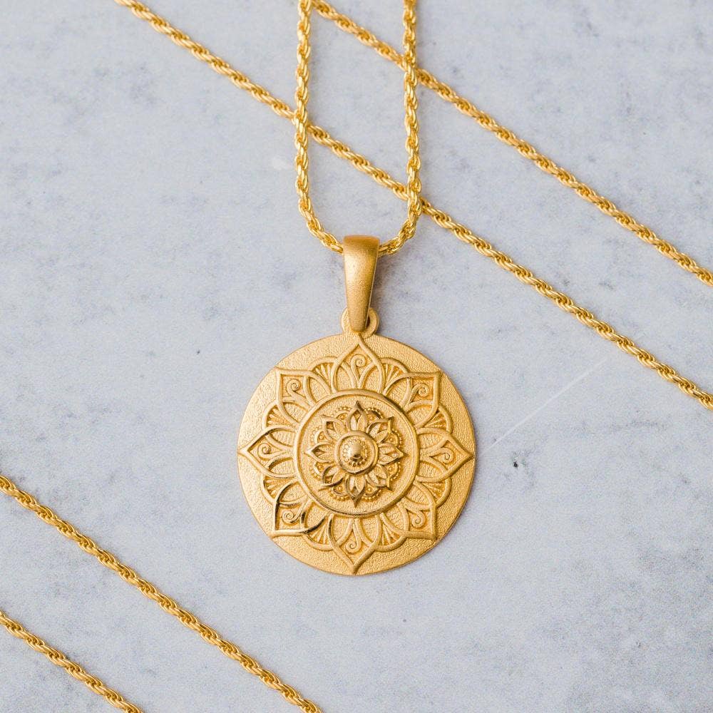 I Am Grateful - inspirational Mantra® mandala necklace: Yellow Gold